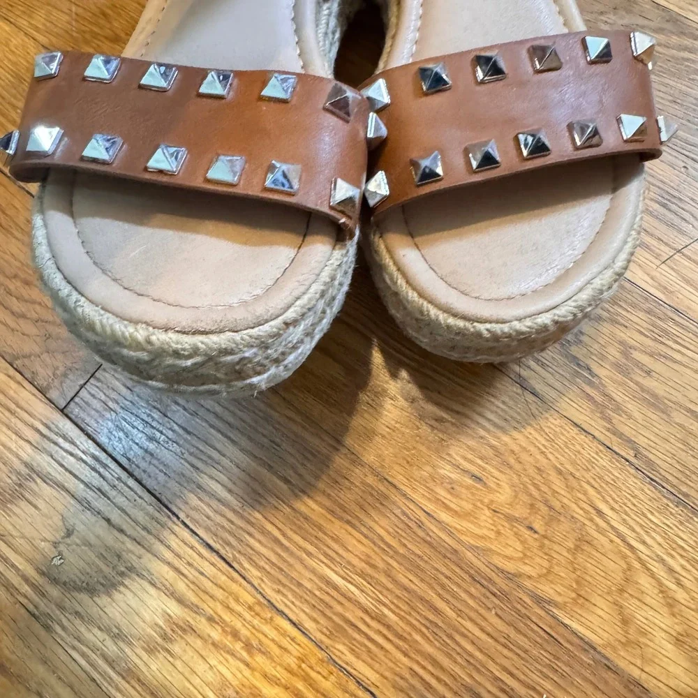$3 BUNDLE ITEM Sugar Studded Espadrille Platform Sandals Brown Size 7